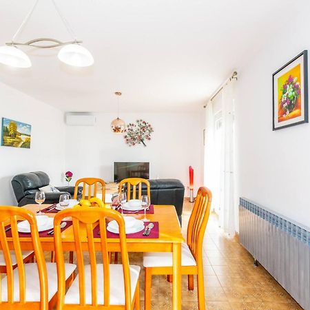 Family House With 2 Apartments - Irma Medulin Buitenkant foto