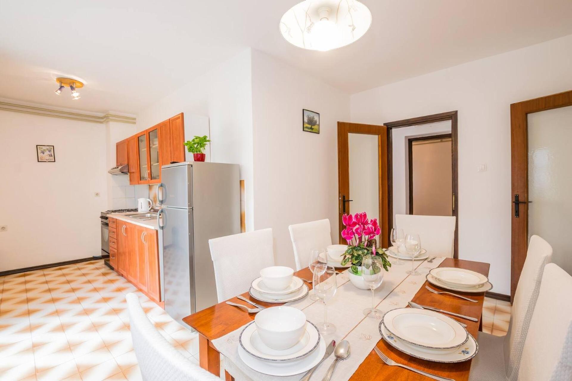 Family House With 2 Apartments - Irma Medulin Buitenkant foto