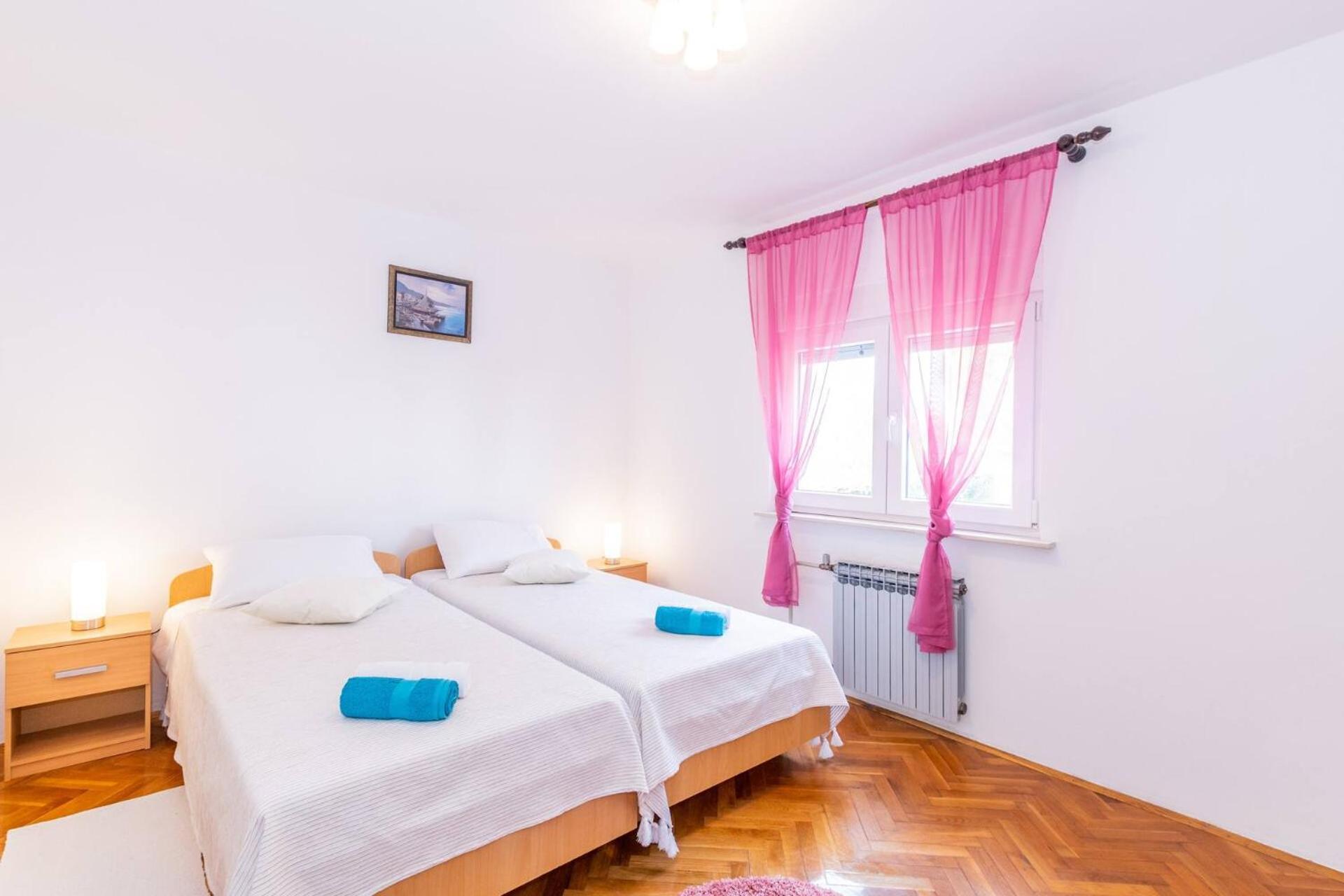 Family House With 2 Apartments - Irma Medulin Buitenkant foto