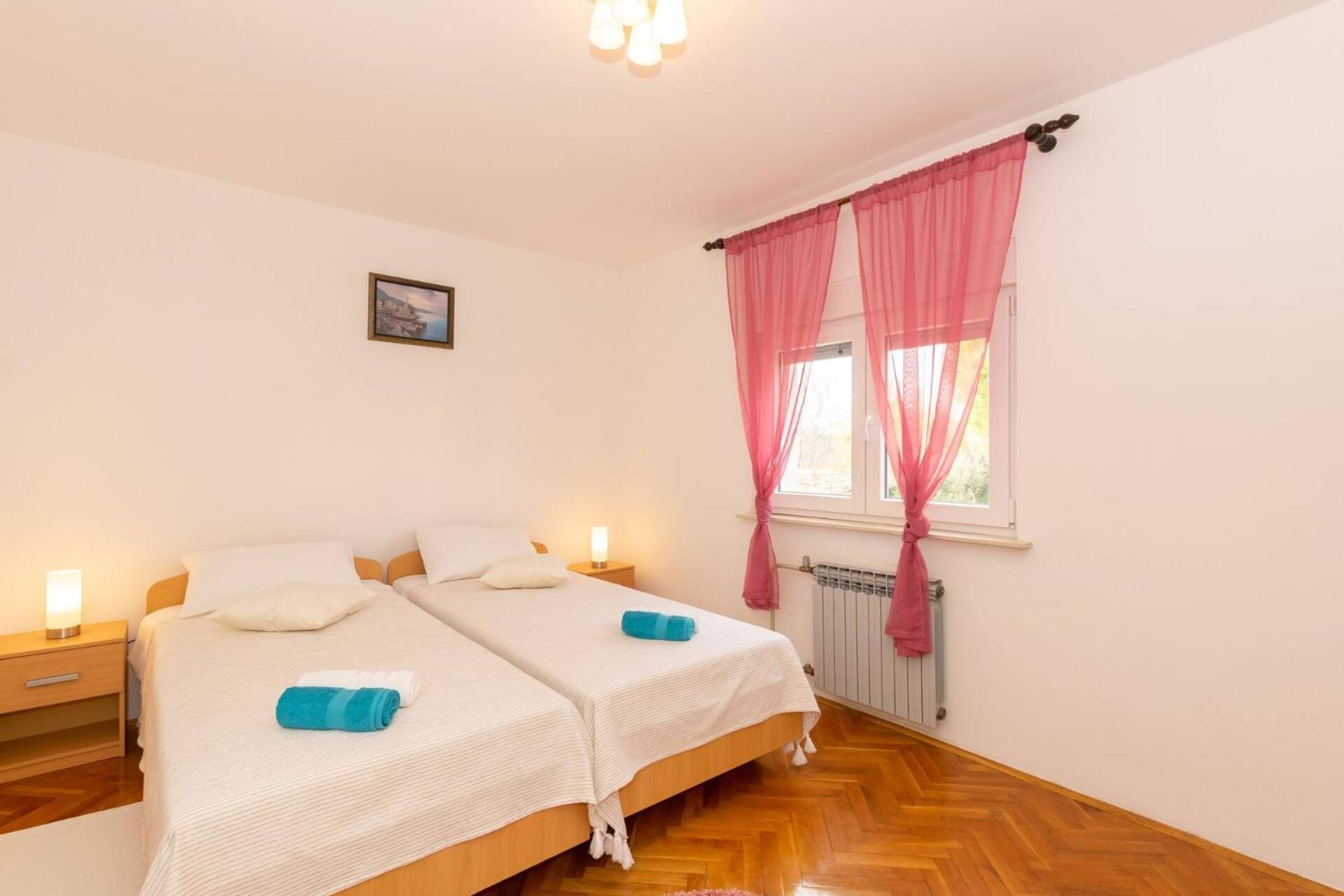 Family House With 2 Apartments - Irma Medulin Buitenkant foto