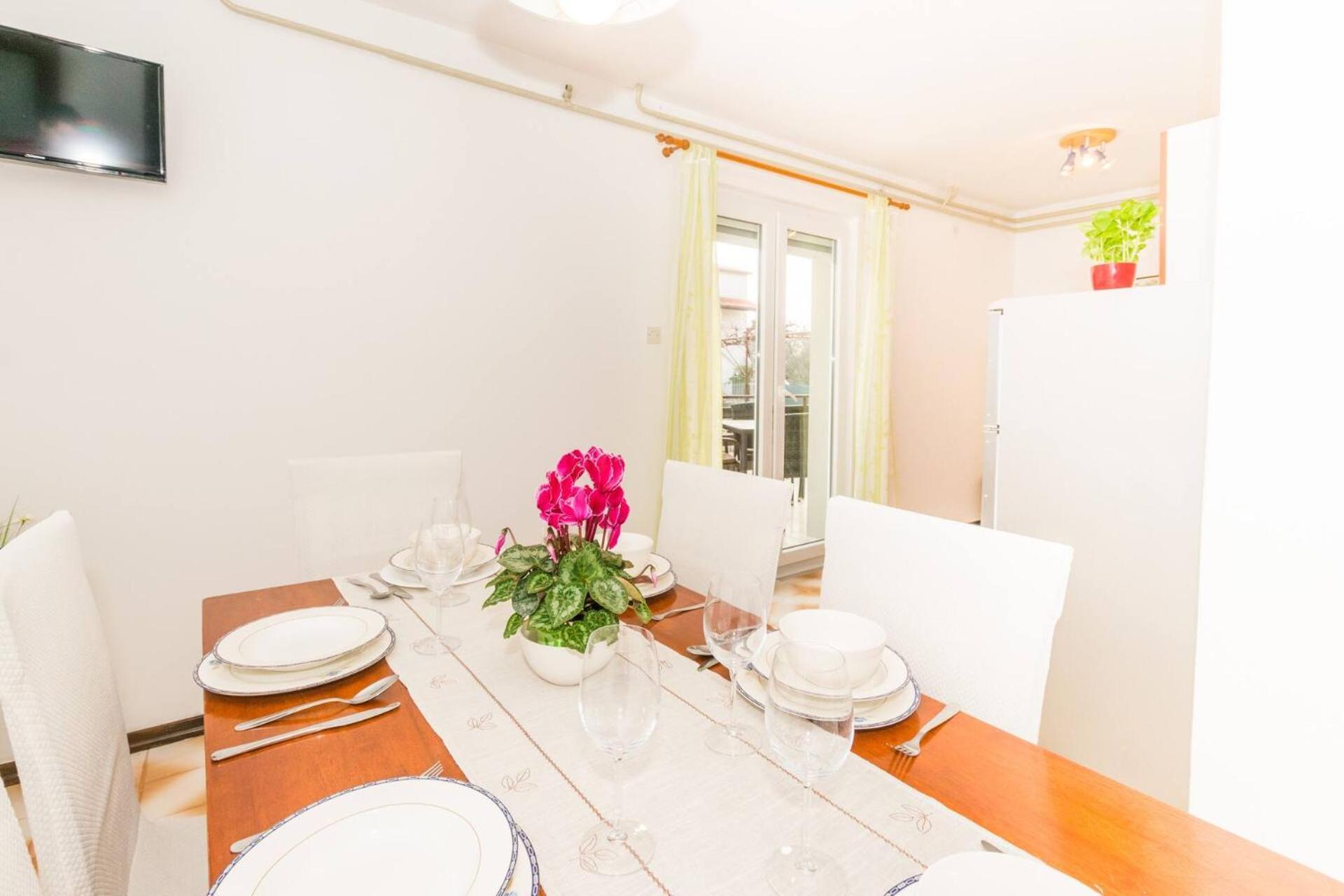 Family House With 2 Apartments - Irma Medulin Buitenkant foto