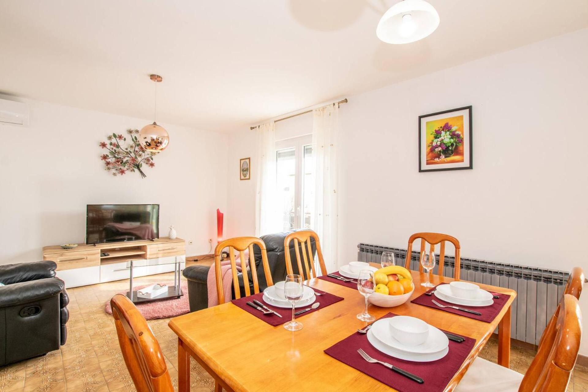 Family House With 2 Apartments - Irma Medulin Buitenkant foto