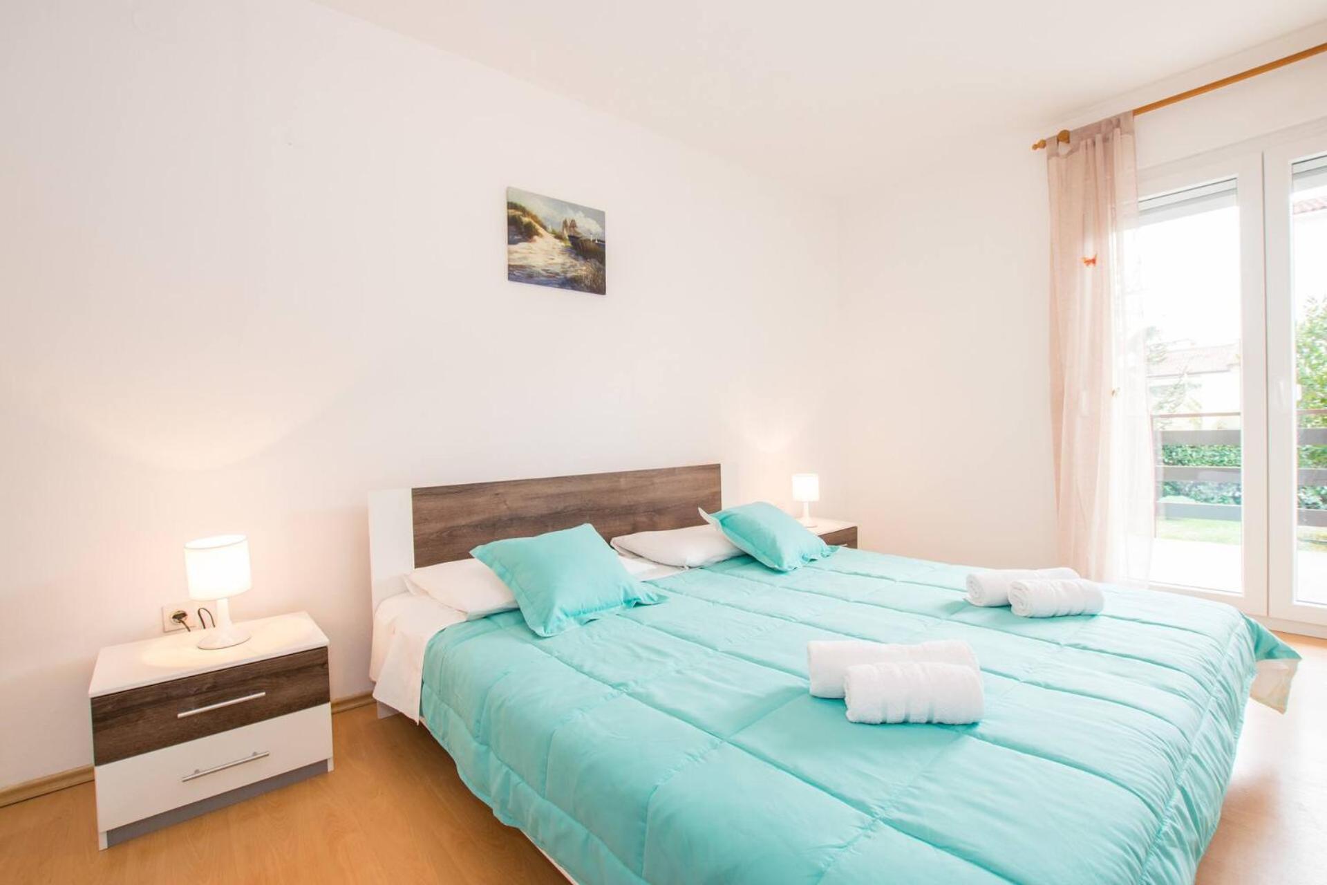 Family House With 2 Apartments - Irma Medulin Buitenkant foto